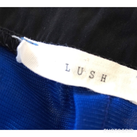 LUSH Blue Cross Pattern Shorts Size M - Picture 5 of 6